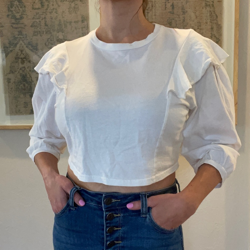 Cropped Silence + Noise white puff sleeve blouse size S